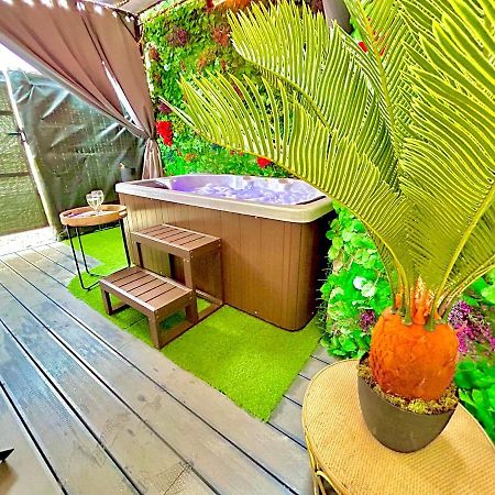La Lover'S Jungle Pont-Sur-Yonne Екстериор снимка