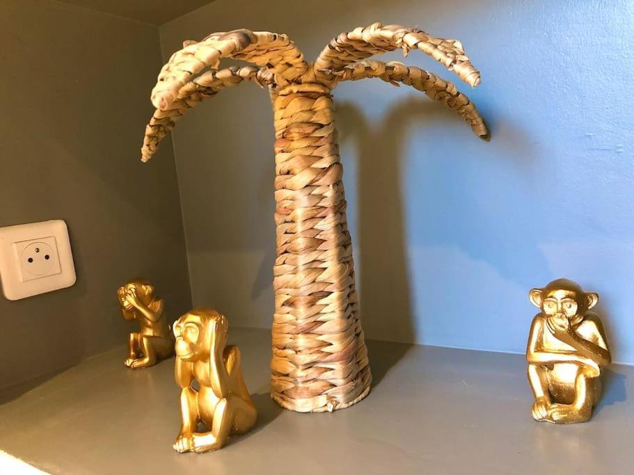 La Lover'S Jungle Pont-Sur-Yonne Екстериор снимка