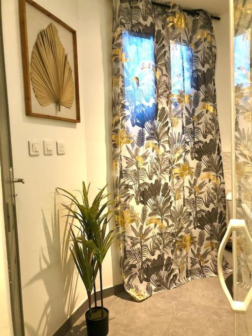 La Lover'S Jungle Pont-Sur-Yonne Екстериор снимка